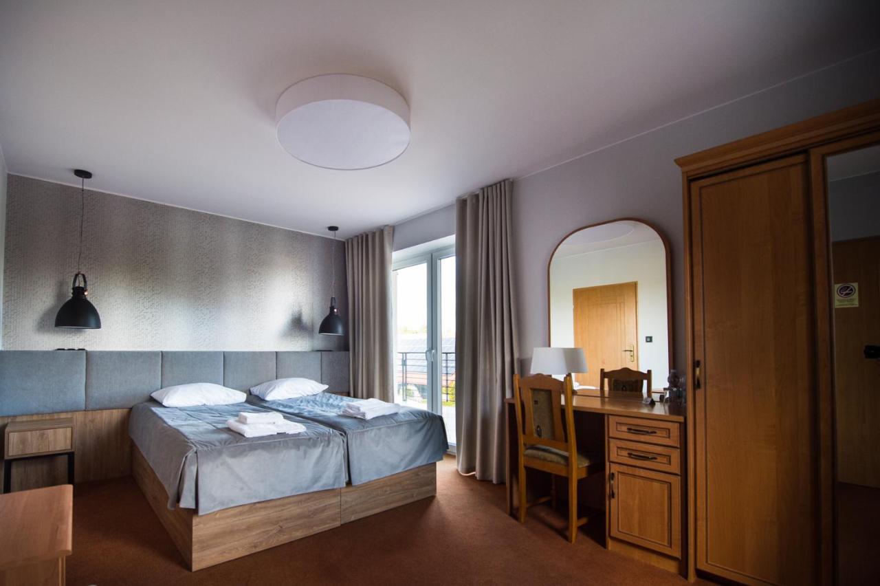 Hotel Ros Pisz Eksteriør bilde