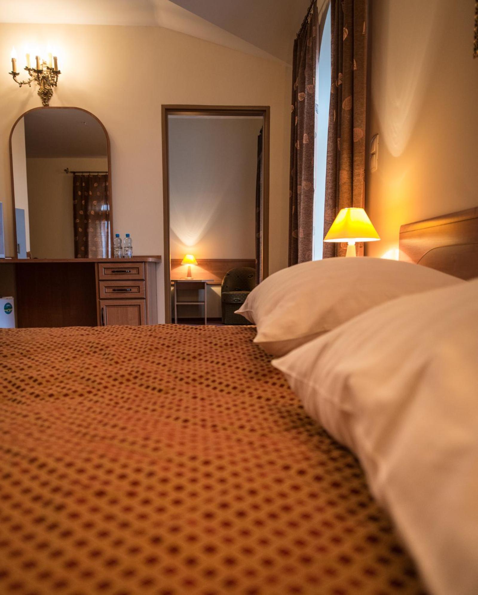Hotel Ros Pisz Eksteriør bilde