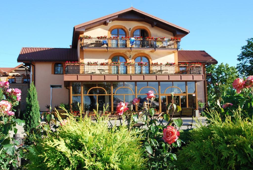 Hotel Ros Pisz Eksteriør bilde