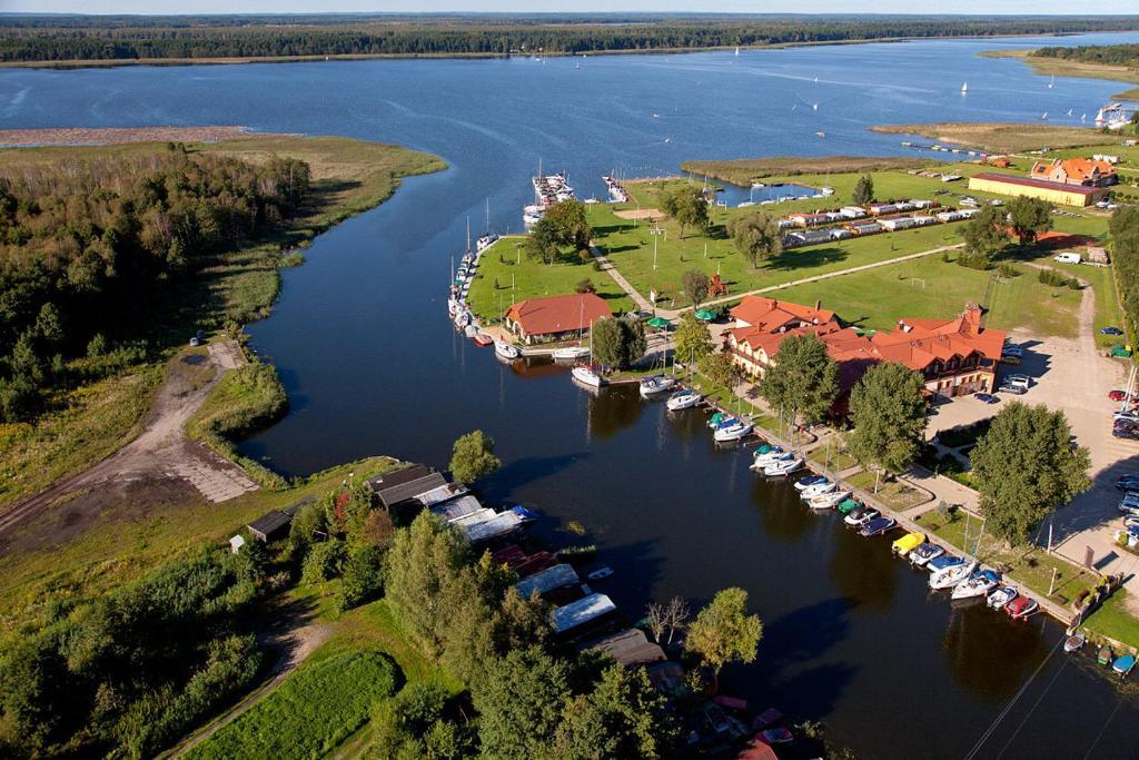 Hotel Ros Pisz Eksteriør bilde